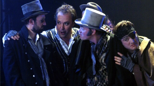 Joseph Merrick dit Elephant Man with Opera de Nice;
Robert Breault as Tom Norman Joseph Merrick dit Elephant Man - Opera de Nice