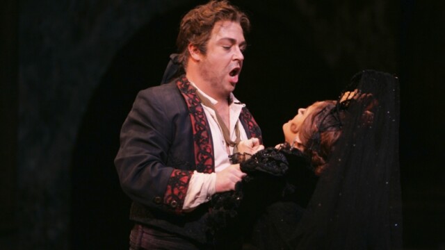 Carmen - New York City Opera;
Robert Breault as Don Jose, Kate Aldrich as Carmen Carmen New York City Opera