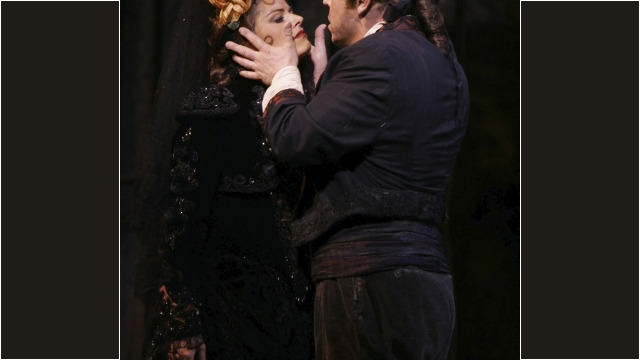 Carmen - New York City Opera;
Robert Breault as Don Jose, Kate Aldrich as Carmen Carmen New York City Opera