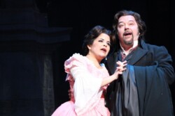 Robert Breault as Edgardo and Simone Osborne as Lucia.
Photo Credit to Patsy Tomkins Robert Breault in Lucia di Lammermoor Edmonton Opera;